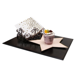 Assiettes de fête en papier jetables en forme d'étoile <span class=keywords><strong>rose</strong></span> vif de 400g/m2 avec bordure dorée - Product Image 4