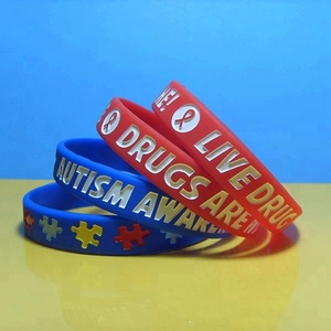 สายรัดข้อมือซิลิโคนเพื่อการตระหนักรู้เกี่ยวกับออทิสติก ลดราคาพิเศษ  แบบนูนลายและแบบเติมหมึก - Product Image 6