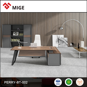 De gama alta muebles de madera maciza de <span class=keywords><strong>nogal</strong></span> <span class=keywords><strong>mesa</strong></span> de jefe de oficina MDF muebles - Product Image 1