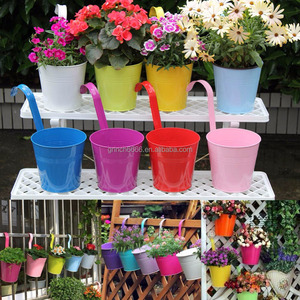 ¡Novedad de 2024! Suministros de decoración de jardín, macetas de hierro Pastoral <span class=keywords><strong>para</strong></span> balcón, macetas <span class=keywords><strong>para</strong></span> <span class=keywords><strong>colgar</strong></span> en la pared, Cubo de Metal, soporte <span class=keywords><strong>para</strong></span> flores, decoración de jardín - Product Image 5