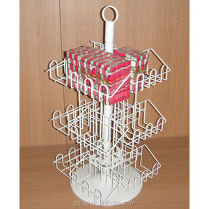 <span class=keywords><strong>Exposition</strong></span> de magasin de détail table à 3 côtés en fil métallique bouteilles de sport rotatives présentoir de comptoir avec cintres en fer - Product Image 6