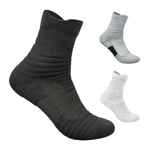 Lrtou Custom Cotton Mens Winter Thick Outdoor Sport Terry Sox Cotton Basketball Running Athletic Thermal Quarter Socks For Men