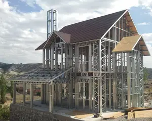 Casa prefabricada de 2 pisos con marco de acero y medidor de luz
