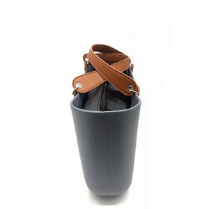 <span class=keywords><strong>Asas</strong></span> largas personalizadas de fábrica de cuero PU para bolso de compras de goma para bandolera de Playa Grande bolso de mano Eva - Product Image 3