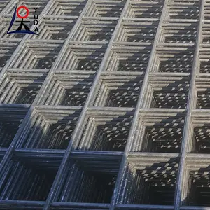 Trung Quốc Nhà Máy Mạ Kẽm Hàn Dây Lưới Tấm PVC Tráng 2 "X 4" Vuông Lưới Động Vật Hàng Rào Lưới