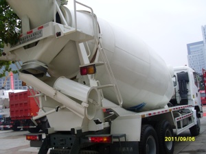 HOWO — <span class=keywords><strong>camion</strong></span> mélangeur en béton robuste, 6x4 371hp, 12 m3, grand fabricants, <span class=keywords><strong>livraison</strong></span> directe depuis l'usine - Product Image 3