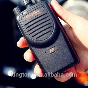 Poche. 2-way talkie walkie a8 mag un poste de radio - Product Image 1