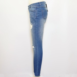 Wholesale 2018 Korean style of Fall/Winter destroy wash and sequin patch jeans - Product Image 2