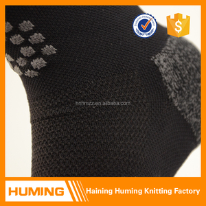 Nuevo diseño personalizado negro respirable hombres correr ciclismo deporte soks - Product Image 4