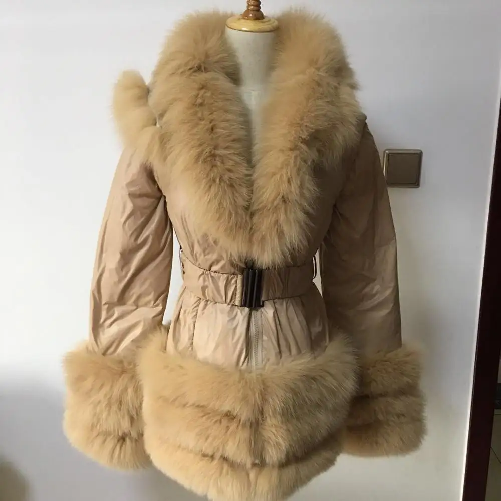 Venta al por mayor 2018 chaquetas de plumón de pato con cuello de piel de zorro abrigo de mujer de moda europea