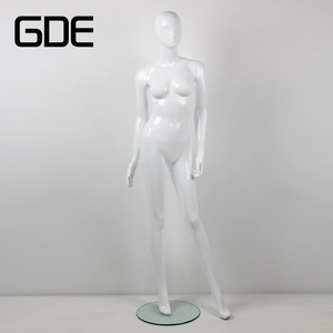 Maniquíes Femeninos de Cuerpo Completo con Acabado Brillante para Exhibición en Tiendas - Product Image 3