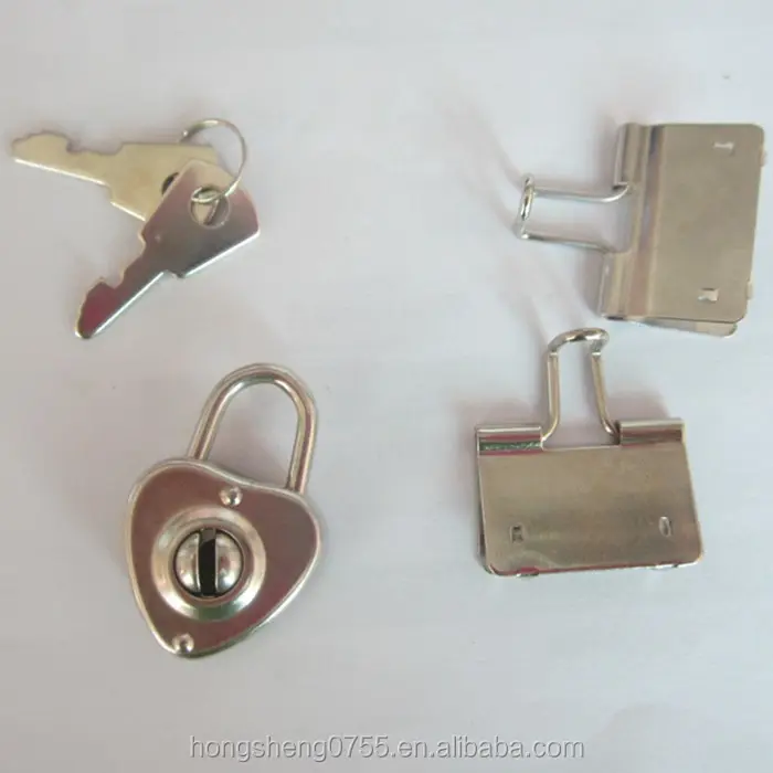 중국 공장에서 도매를 위한 죔쇠 클립을 가진 금속 일기 자물쇠