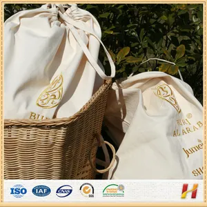 China makes 100% cotton hotel commercial washing machine bag.