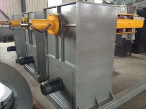 Einfache Bedienung <span class=keywords><strong>10T</strong></span> Hydraulischer und manueller Abwickler und Abwickler für Rollform maschinen