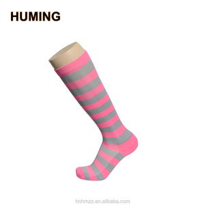 Vente <span class=keywords><strong>chaude</strong></span> rayé vélo nylon hommes de compression chaussettes - Product Image 6