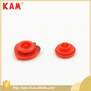 Tùy Chỉnh Màu Sắc Màu Đỏ Dễ Thương Đáng Yêu Strawberry Hình Dạng 4 Bộ Phận Nhựa Snap <span class=keywords><strong>Button</strong></span> Cho Đứa Trẻ May Quần Áo Vải Túi Váy - Product Image 3