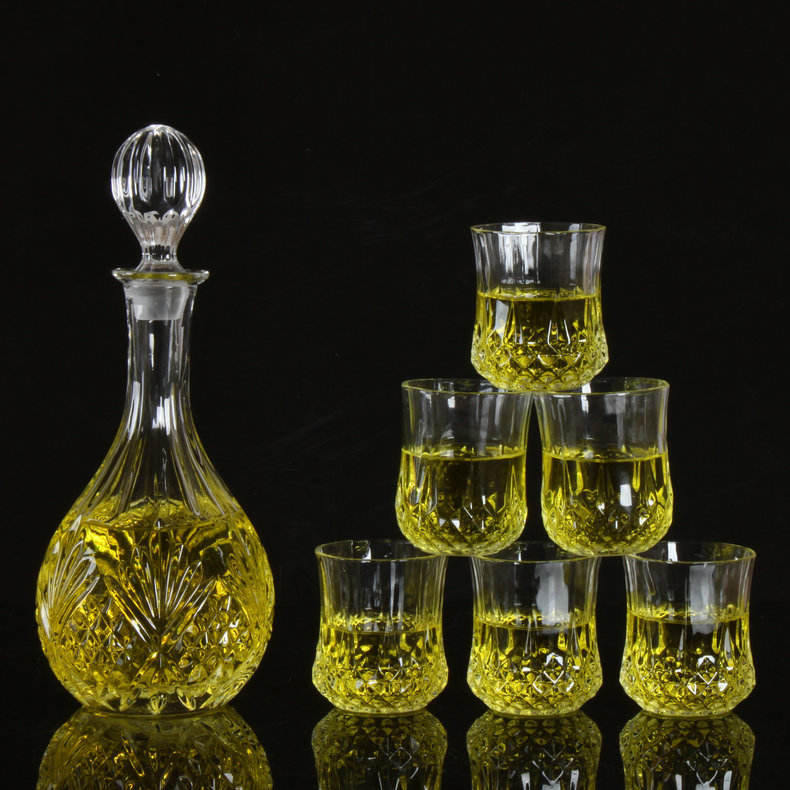 high clear fashion designed wholesale wine glass set whiskey decanter set 1 bottle 4 cups