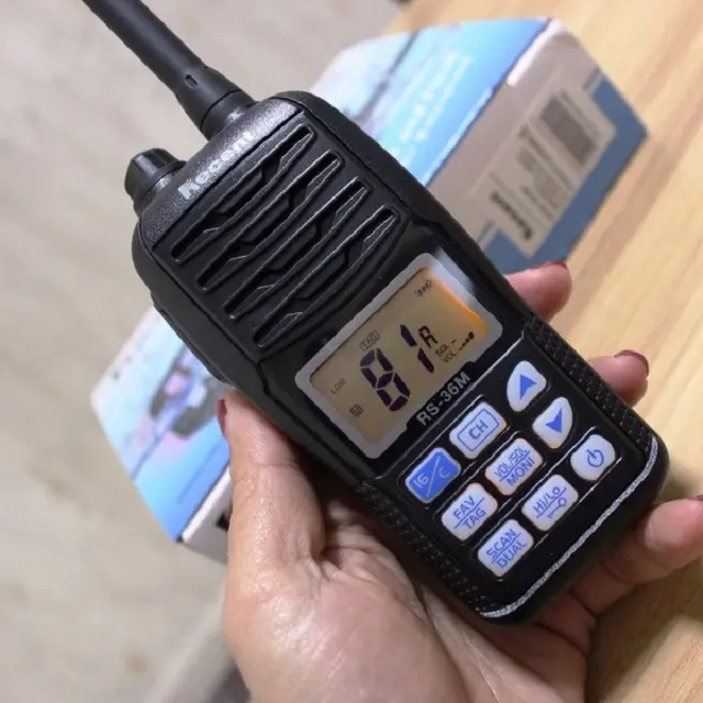 RS-36M Marine VHF Portable Étanche Émetteur-Récepteur/IPX7 Flotteur VHF Portatif Radio Maritime RS-36M