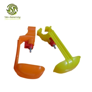 Bebedero Automático para Pollos con Vaso <span class=keywords><strong>de</strong></span> Goteo, Bebedero para Aves <span class=keywords><strong>de</strong></span> Corral - Product Image 4