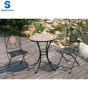 Table <span class=keywords><strong>de</strong></span> bistrot d'extérieur moderne et ensemble <span class=keywords><strong>de</strong></span> chaises pliantes en métal Mobilier <span class=keywords><strong>de</strong></span> <span class=keywords><strong>jardin</strong></span> en <span class=keywords><strong>fer</strong></span> pour cour et extérieur - Product Image 3