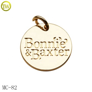 Breloques de bijoux en alliage, pendentifs logo dorés, étiquettes rondes à lettres, accessoires de mode pour bracelets et décoratifs pour vêtements, vente en gros - Product Image 3
