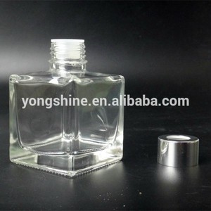 forma cuadrada <span class=keywords><strong>caña</strong></span> difusor <span class=keywords><strong>de</strong></span> <span class=keywords><strong>botella</strong></span> <span class=keywords><strong>de</strong></span> vidrio <span class=keywords><strong>de</strong></span> soda con <span class=keywords><strong>flor</strong></span> - Product Image 4