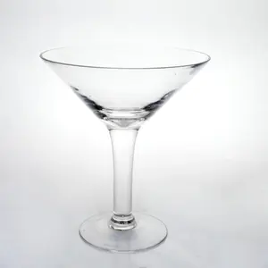 fantasia em tamanho maior martini em forma de vaso de vidro