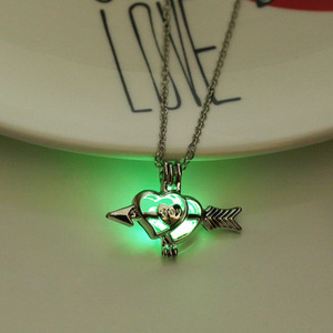 2019 new design Cupid Heart Necklace Glow in the dark Pendant