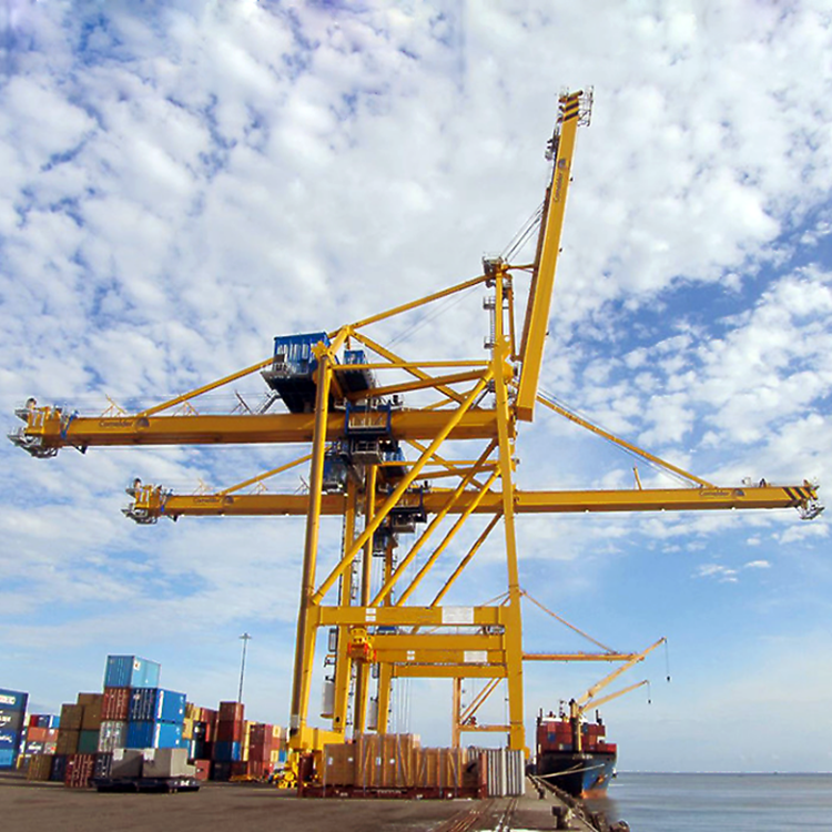 Контейнерная доставка на береговую козловую базу STS Quayside Crane, переносной кран, причальный кран