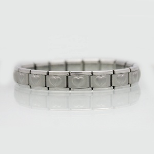 Bracciale Personalizzato in Acciaio Inox 9mm con Charm Italiani Smaltati <span class=keywords><strong>a</strong></span> <span class=keywords><strong>Mano</strong></span>, Cuore Rosso 'Ti Amo' Compatibile con Zoppini - Product Image 3