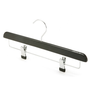 LINDON <span class=keywords><strong>Lipu</strong></span> Cintres en bois noir haut de gamme avec logo personnalisé pour vêtements et costumes - Product Image 3