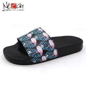 Sandales avec impression par sublimation, logo personnalisé, <span class=keywords><strong>chaussures</strong></span> noires en PU pour femmes, glissières de flamand rose, - Product Image 1