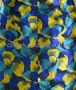 Falda de tela de brocado Jacquard <span class=keywords><strong>para</strong></span> mujeres <span class=keywords><strong>jóvenes</strong></span> 100% poliéster de doble cara <span class=keywords><strong>para</strong></span> bodas y prendas en colores brillantes - Product Image 5