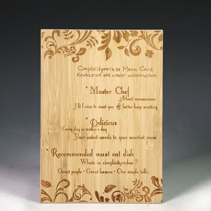 Carte d'invitation en bois bambou enregistrer le menu de la carte de date