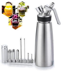 Dispenser per Panna Montata in Alluminio da 500ml con Ugelli Decorativi, 1 Pinta - Product Image 5