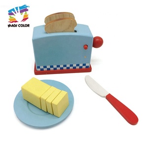 Ensemble de jeu de <span class=keywords><strong>grille</strong></span>-<span class=keywords><strong>pain</strong></span> <span class=keywords><strong>en</strong></span> <span class=keywords><strong>bois</strong></span> avec <span class=keywords><strong>pain</strong></span> grillé, beurre, assiette et couteau de sécurité - <span class=keywords><strong>Jouet</strong></span> de cuisine réaliste pour enfants W10D238 - Product Image 1