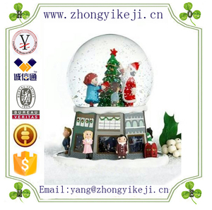 fábrica china por encargo hecho a mano tallada recuerdo <span class=keywords><strong>de</strong></span> encargo <span class=keywords><strong>de</strong></span> resina <span class=keywords><strong>navidad</strong></span> bola <span class=keywords><strong>de</strong></span> nieve - Product Image 6