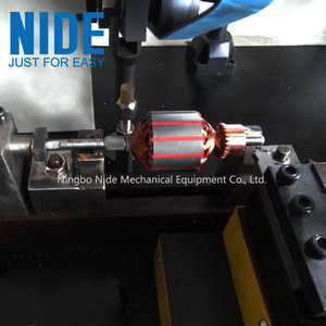 Machine de tournage automatique pour le dégauchissage et le finissage des commutateurs et des collecteurs de rotor de moteur <span class=keywords><strong>électrique</strong></span> - Product Image 4