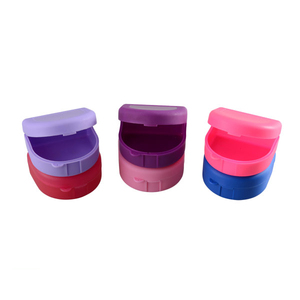 Directo de fábrica al por mayor de encargo dentadura boca <span class=keywords><strong>dientes</strong></span> <span class=keywords><strong>falsos</strong></span> plástico retenedor de ortodoncia dental caja - Product Image 6