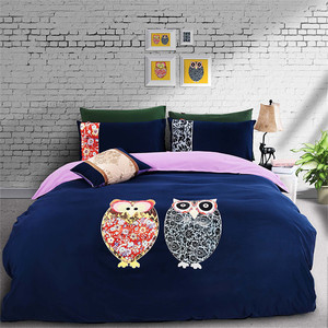 <span class=keywords><strong>4</strong></span> pcs Un B <span class=keywords><strong>côté</strong></span> solide couleur ensemble de literie unique plein écran home utiliser hibou motif housse de couette en gros - Product Image 2