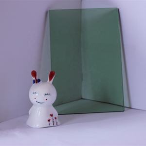 Vidrio de ventana de color verde oscuro en bienes raíces y edificios - Product Image 6