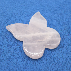 Cuarzo Rosa natural Gua Sha Herramientas Mariposa Gua Sha en masajeador - Product Image 4