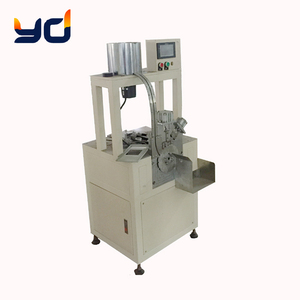 Machine de découpe de méches entièrement automatique à moteur, contrôle PLC, certifiée CE, haute capacité 9000-10000m/h <span class=keywords><strong>pour</strong></span> l'utilisation en usine de bougies - Product Image 2