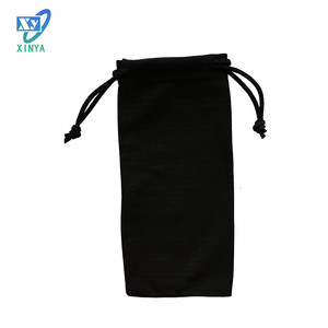 Prix de gros <span class=keywords><strong>anti</strong></span> statique en relief logo lunettes microfibre poche sac - Product Image 2