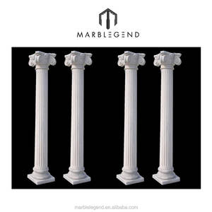 Design de château royal à l'intérieur, forme carrée, pilier en marbre blanc à rainures - Product Image 1