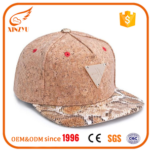 Casquettes Snapback à 5 panneaux en cuir <span class=keywords><strong>de</strong></span> serpent avec plaque dorée et visière en métal – Prix abordable - Product Image 4