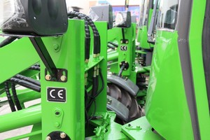 ZL08 perlengkapan traktor roda truk pertanian <span class=keywords><strong>Mini</strong></span> 80kg sekop pemuatan kompak 4x4 penggerak bumi diartikulasikan obral