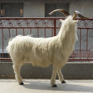 Decorazioni Realistiche per Negozi: Capra Artificiale Moderna con Grandi <span class=keywords><strong>Corna</strong></span> in Plastica, Pelliccia di Pecora Finta, Durevole e Fatta a Mano, Regalo per le Festività - Product Image 6