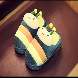LK Kawaii per bambini fragola ciabatte da cartone animato morbide <span class=keywords><strong>scarpe</strong></span> da interno per la casa <span class=keywords><strong>scarpe</strong></span> da interno per le donne - Product Image 4