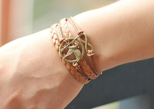 กำไลข้อมือหนัง PU สไตล์วินเทจ ลายล้อเลียนจาก Hunger Games พร้อมจี้รูปนก คิวปิด ลูกศร ความรัก และ Mockingjay สำหรับผู้ชาย - บริการดรอปชิป - Product Image 6